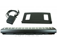 Roland FP-10 inclui pedal sustain, estante de partituras e transformador